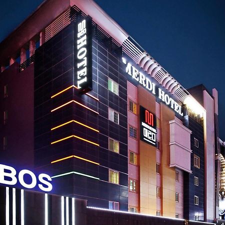 Merdi Hotel Suwon Buitenkant foto