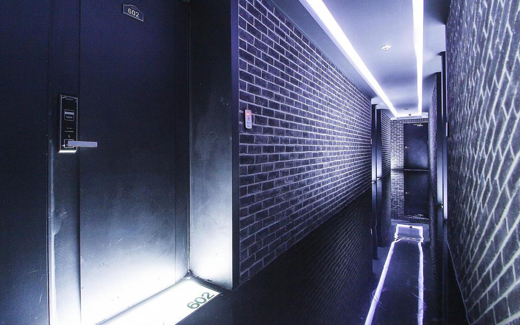 Merdi Hotel Suwon Buitenkant foto