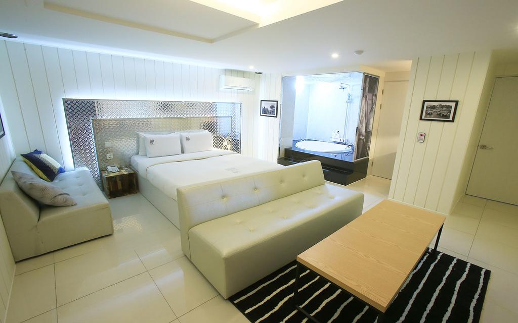 Merdi Hotel Suwon Buitenkant foto